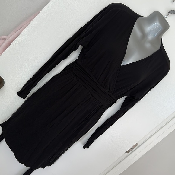 Dress - Picture 1 of 3